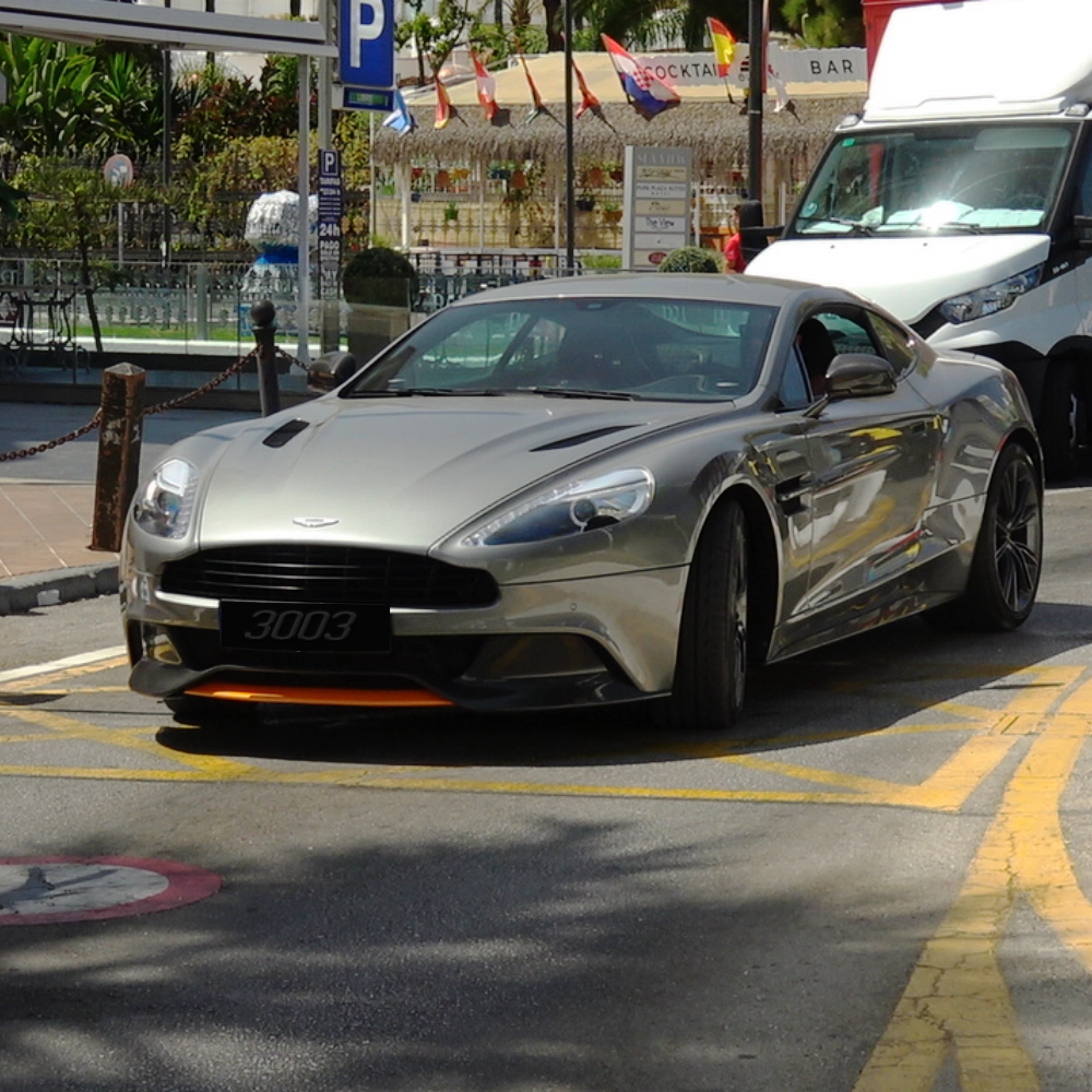Aston Martin Vantage